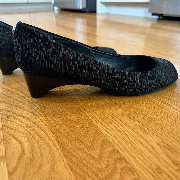 ~Stuart Weitzman~ Black Patent Leather Peep Toe Flats Size 11 - Picture 6 of 11